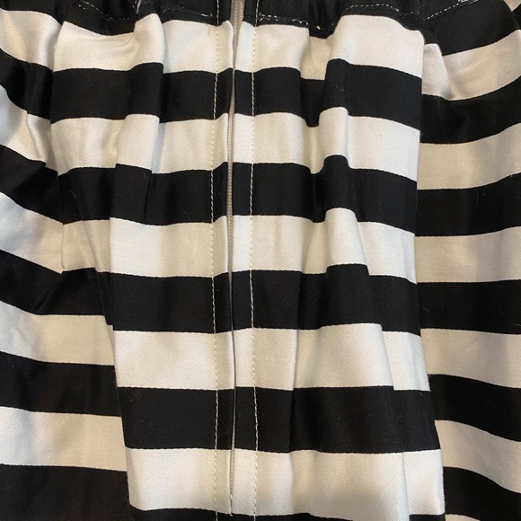 Modcloth Dusk and Stunner midi skirt in black & white, w/pockets! - Picture 5 of 7